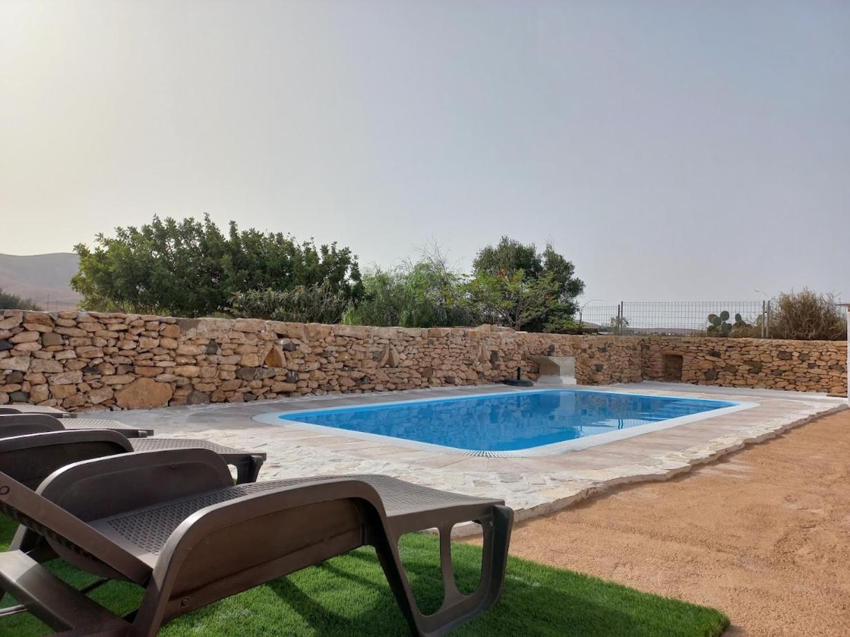 Encantadora Casita Con Molino Y Piscina Antigua  Exteriér fotografie