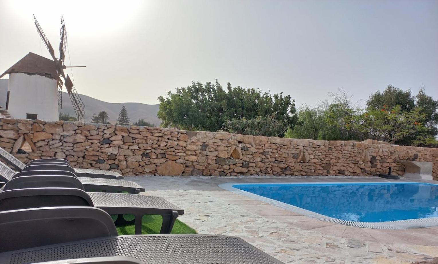 Encantadora Casita Con Molino Y Piscina Antigua  Exteriér fotografie